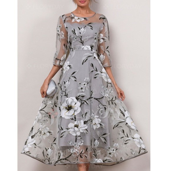 FashionMia Dresses & Skirts - Floral Long-Sleeve Dress 👗